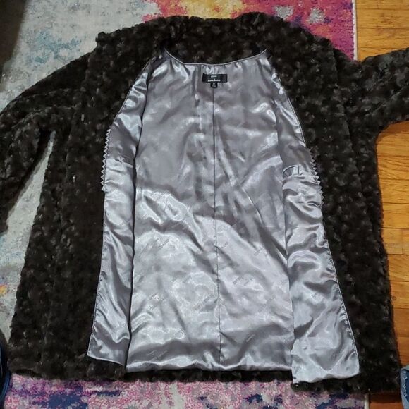 Like New Dennis Bass Faux Fur Coat Size 2XL - Picture 10 of 15